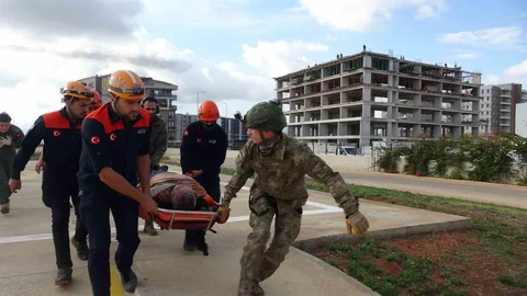 Antalya'da Dağda Fenalaşan Adam Hayatını Kaybetti