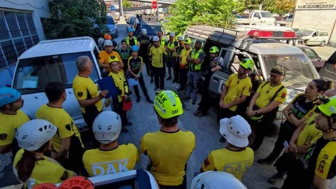 Denizli'de Gönüllü Kurtarma Çalışmaları