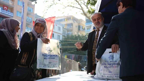 Aydın'da Fideler Dağıtıldı