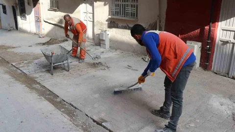 Haliliye'de Üstyapı Çalışmaları Devam Ediyor