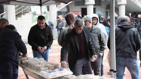 Erbaa'da Şehitler İçin Helva İkramı