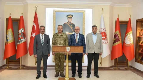 Elazığ'da Kolordu Komutanı ile Görüşme