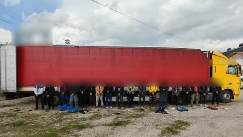 Sivas'ta 18 Kaçak Göçmen Yakalandı