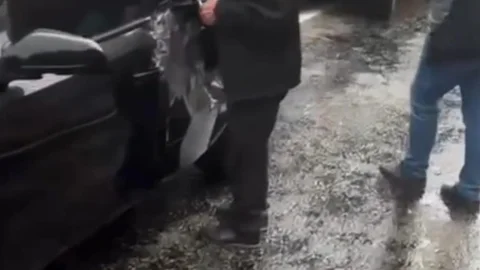 Adana'da Kaya Parçası Düşmesi