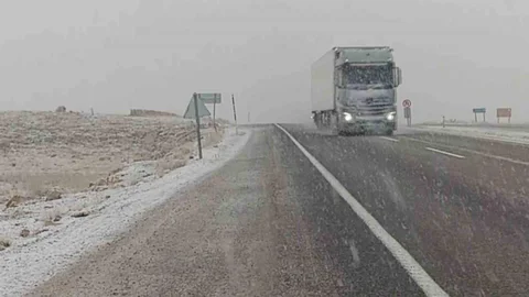 Gürün’de Etkili Kar Yağışı