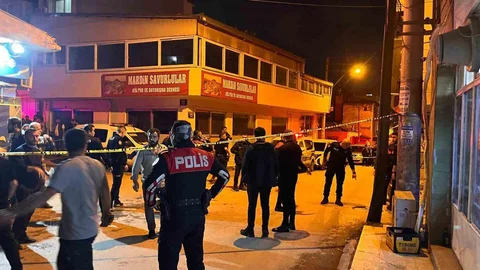 İzmir Bayraklı'da Aile Kavgası Cinayetle Bitti