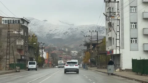 Yüksekova'da Kar Yağışı Etkili Oldu