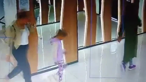 Tarsus'ta Apartman Soygunu: Dolaptaki Milyonluk Altınlar Uçtu, Hırsızlar Çocukla Geldi!