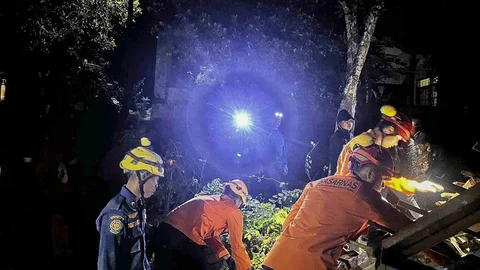 Orta Java'da Heyelan Faciası