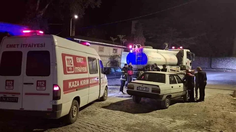 Emet'te Araç Yangını Kontrol Altına Alındı