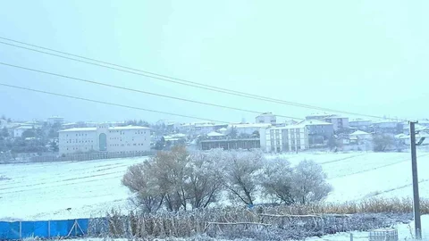 Kırşehir'de Yüksek Kesimlere Kar Yağdı