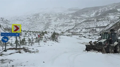Adana'da Kar Yağışı Etkili Oldu