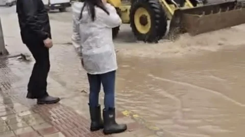 Mazıdağı'nda Sağanak Yağış