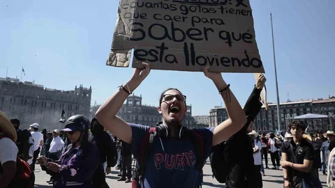 Meksika'da Protesto Gösterisi