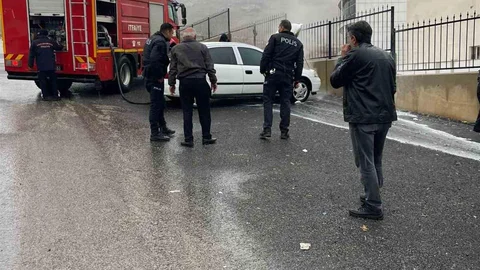 Kahramanmaraş'ta Otomobil Yangını