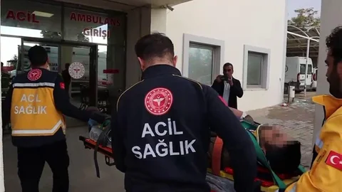 Adıyaman'da Şarampole Devrilen Araç