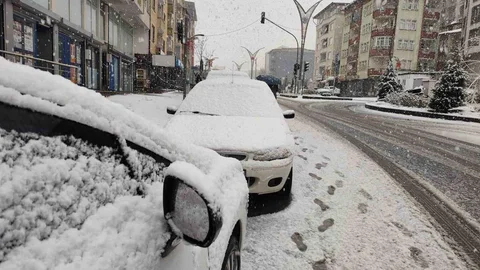 Hakkari'de İlk Kar Yağışı