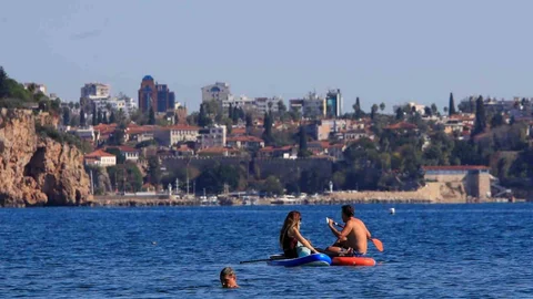 Antalya'da Yaz Mevsimi Devam Ediyor