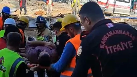 Kahramanmaraş'ta İskele Çöktü