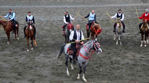 Erzincan'da Cirit Geleneği Yaşatılıyor