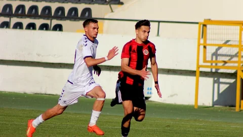 Akhisar Namağlup Devam Ediyor