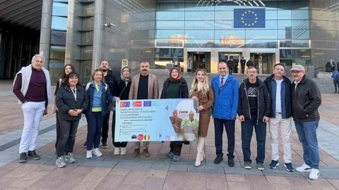 Yaşlıların Dijital Okuryazarlığı Güçleniyor