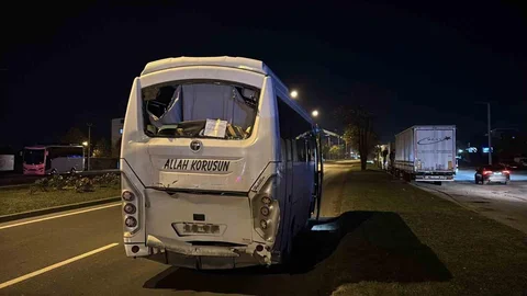Bolu'da Üç Midibüs Çarpıştı