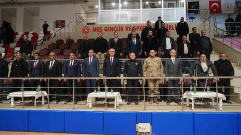 Muş'ta Spor Kulüplerine Destek