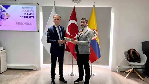 Eskişehirli Gençler Kolombiya’da Buluştu