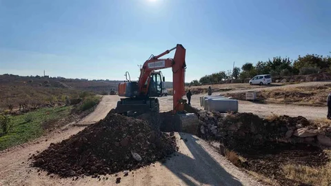Bozova'da Yol Yenileme Çalışmaları Başladı