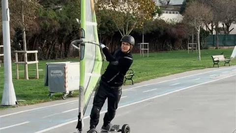 İstanbul'da Karada Sörf Keyfi