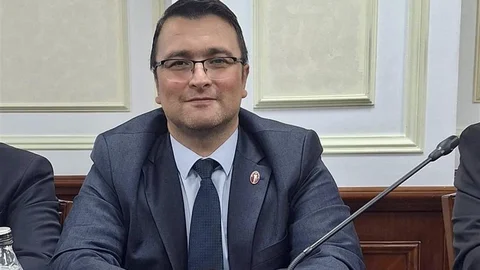 Antimikrobiyal Direnç Sorunu ve Çözüm Önerileri