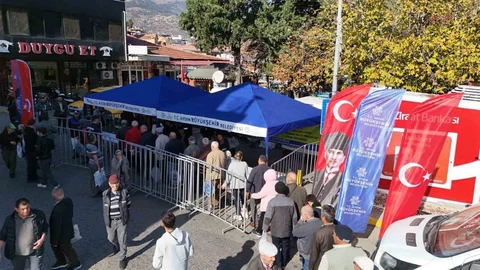 Aydın Bozdoğan’da Ata Tohumu Fideleri Dağıtıldı
