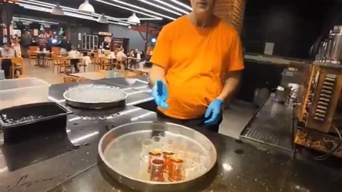 Bursa'da Kuryelere Ücretsiz Çay İkramı