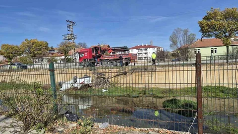 Yozgat'ta Araç Kanalda Uçtu