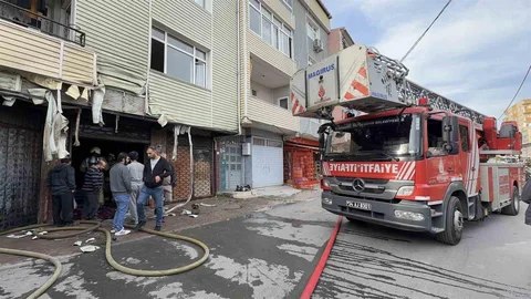 Avcılar'da Tekstil Atölyesinde Yangın Çıktı
