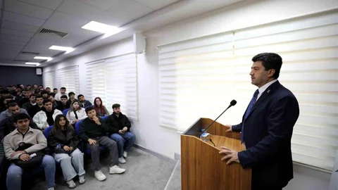 Sakarya'da 604 Öğrenci İŞKUR Programıyla Çalışmaya Başladı