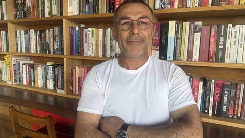 Muğla'da Büfede Kütüphane Kuruldu