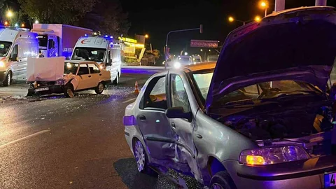 Yatağan'da Trafik Kazası: 2 Yaralı