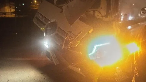 Hakkari'de Tır ve Minibüs Çarpıştı