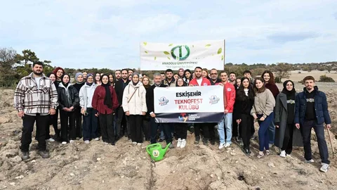 Anadolu Üniversitesi'nden 200 Fidan Bağışı