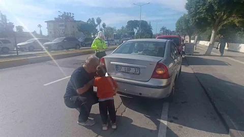 Küçük Çocuk Kazada Gözyaşlarına Boğuldu