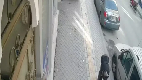 Esenyurt'ta Düşen Cüzdan İade Edildi