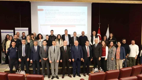 Manisa'da Adalet ve Sanayi Forumu Yapıldı