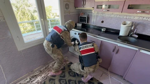 Şanlıurfa'da Çamaşır Makinesinde Silah Bulundu