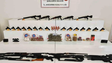 Mısır Tarlasında Silah ve Patlayıcı Ele Geçirildi