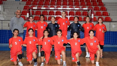 Kayseri'de Hentbol Müsabakaları Devam Ediyor