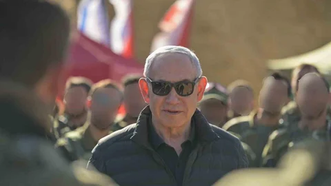 Netanyahu Suriye'ye Gitti