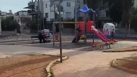 Toroslar’da Çocuk Parkı İçler Acısı Halde: Vatandaşlar Belediyeyi Göreve Çağırdı