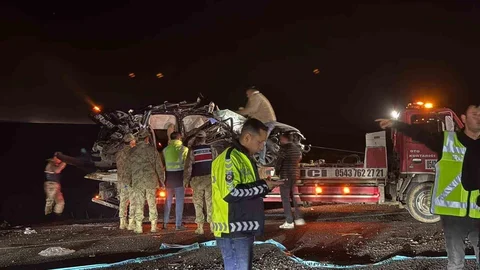 Diyarbakır'da Zincirleme Trafik Kazası